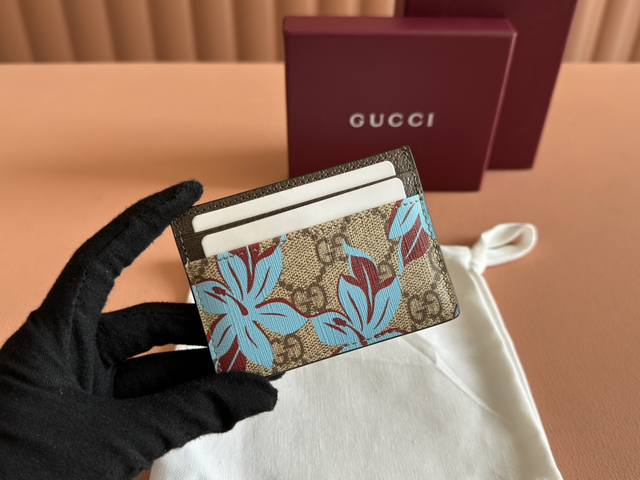 Configure With Full Counter Packaging. The Iconic Gg Supreme Canvas Makes A Stun Configure With Full Counter Packaging. The Iconic Gg Supreme Canvas Makes A Stun