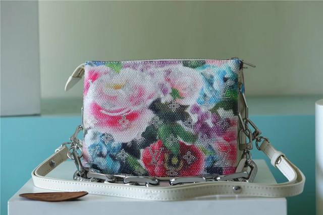 Factory Price P Top-Tier Original M21157 Coussin Bb Handbag This Coussin Bb Hand Factory Price P Top-Tier Original M21157 Coussin Bb Handbag This Coussin Bb Hand