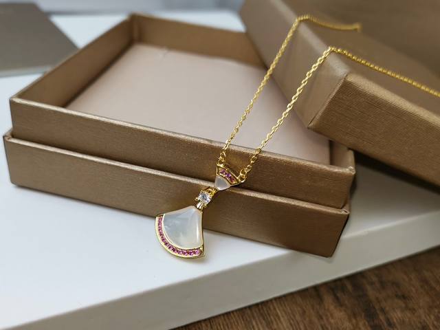 Bvlgari Skirt Necklace Limited Edition, Sold Out At Stores! Pink Diamond And Whi