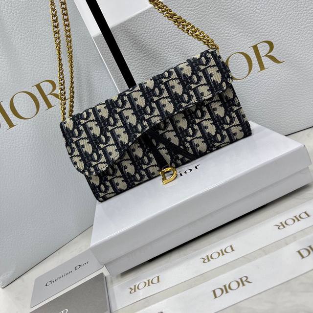 Dior 621668 Color Black Size 19*10.5*3.5 Dior Counter Synchronization, Shoulder Dior 621668 Color Black Size 19*10.5*3.5 Dior Counter Synchronization, Shoulder