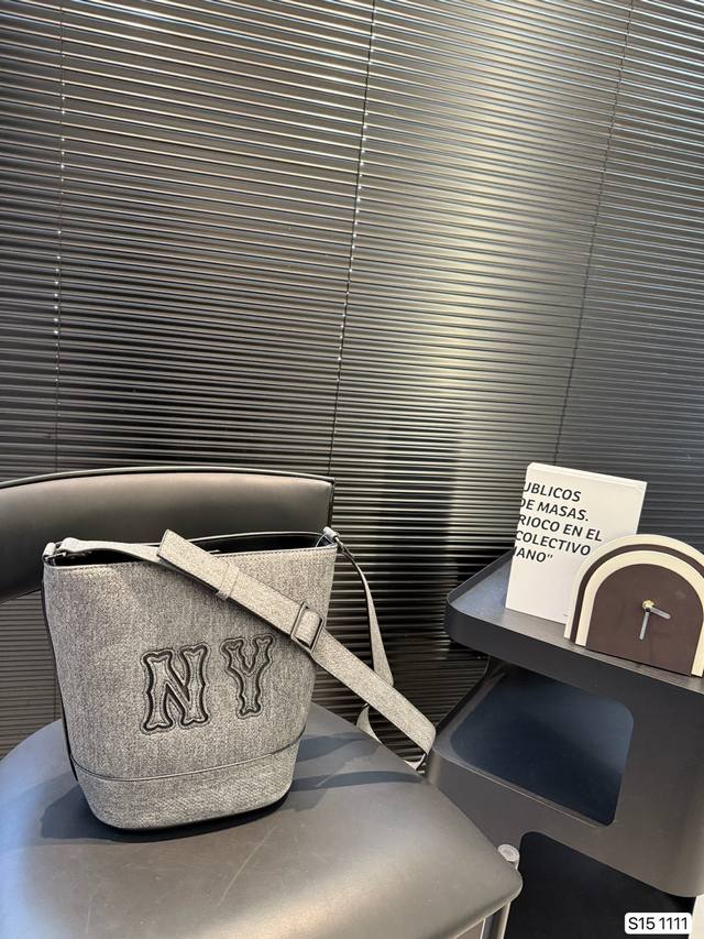 Mlb Bucket Bag With Airplane Box This Is A Perfect Bag~ Cost-Effective, Versatil Mlb Bucket Bag With Airplane Box This Is A Perfect Bag~ Cost-Effective, Versatil
