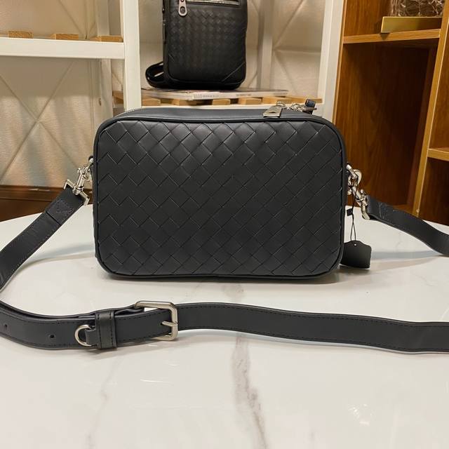 Crossbody And Handheld Two-In-One Bvlntrecciato Woven Leather Crossbody Bag With Crossbody And Handheld Two-In-One Bvlntrecciato Woven Leather Crossbody Bag With