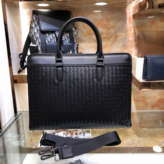 Bv Bottega Veneta Original Order Men's Briefcase Made From Imported Waxed Leathe Bv Bottega Veneta Original Order Men's Briefcase Made From Imported Waxed Leathe