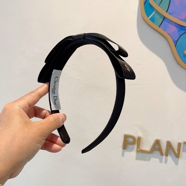 With Packaging Dior New Wide-Brimmed High-End Brand Hairband, Trending Anti-Slip With Packaging Dior New Wide-Brimmed High-End Brand Hairband, Trending Anti-Slip