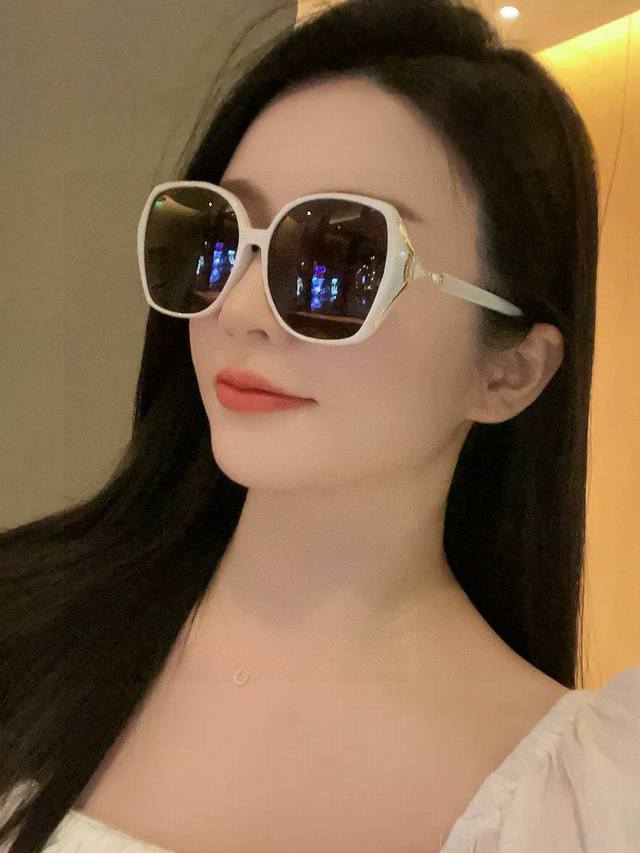 Chanel 2025 New Spring Collection Trendy Bestseller Fashionable Square-Frame Sun