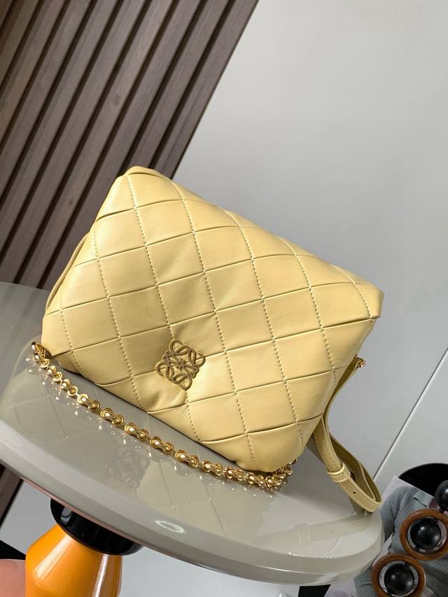 Puffer Goya Handbag In Shiny Nappa Leather The Puffer Goya Is Inspired By The Go