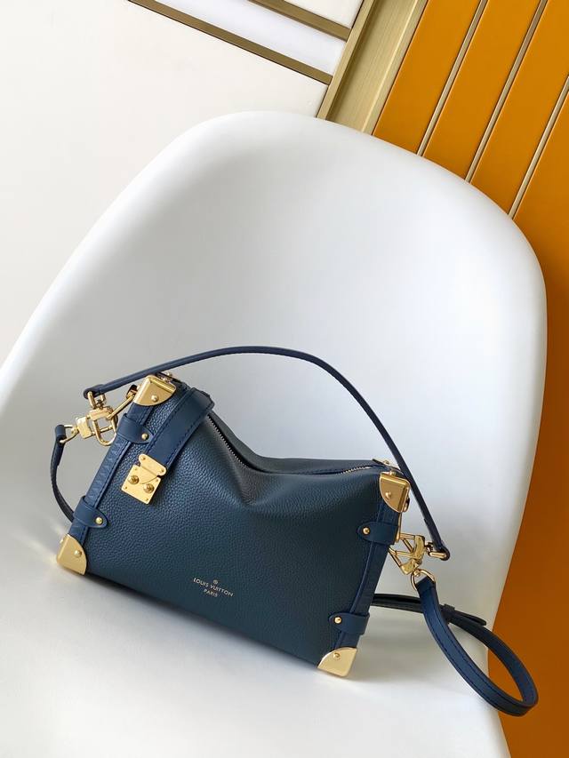 Dynamic 163M15226 Royal Blue M25166 Black M25160 Black M25072 Grey M23817 Small