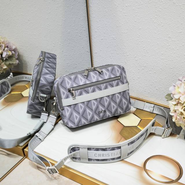 New Model Shipped With Original Box Dio Homme Old Flower Camera Bag The New Homm New Model Shipped With Original Box Dio Homme Old Flower Camera Bag The New Homm