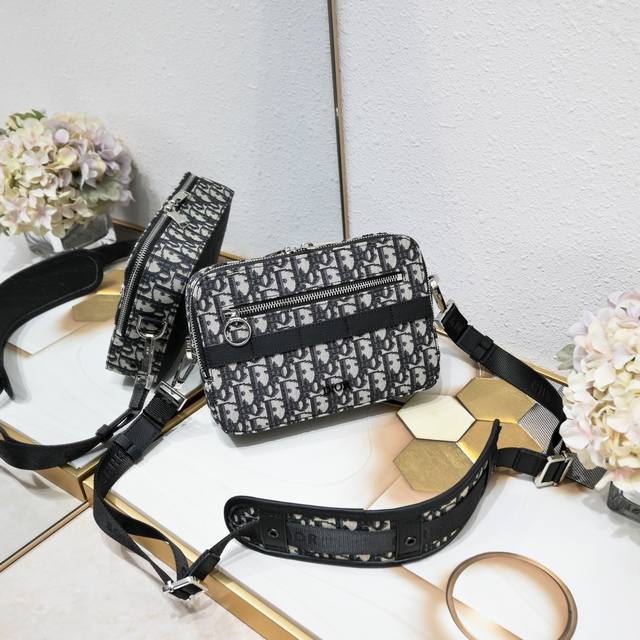 Round Buckle Back Leather Original Fabric With Genuine Cowhide With Original Box Round Buckle Back Leather Original Fabric With Genuine Cowhide With Original Box