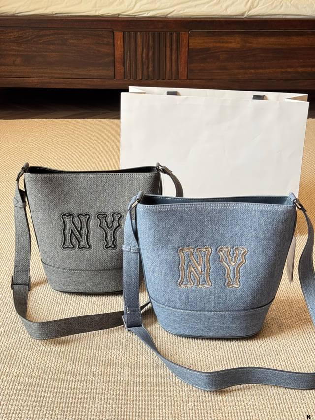 mlb Popular Bucket Bag Practical And Can Hold A Lot Of Things Wide Shoulder S