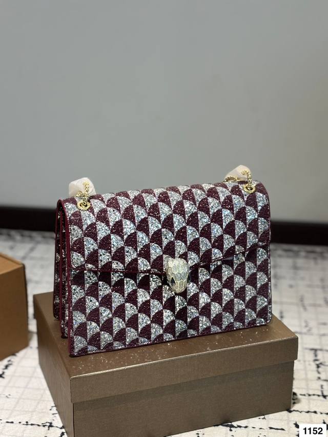 With Box This Bulgari Serpenti Forever Series Shoulder Bag Is Worthy Of Being Th