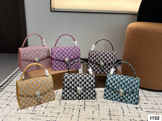 With Box This Bulgari Serpenti Forever Series Shoulder Bag Is Worthy Of Being Th