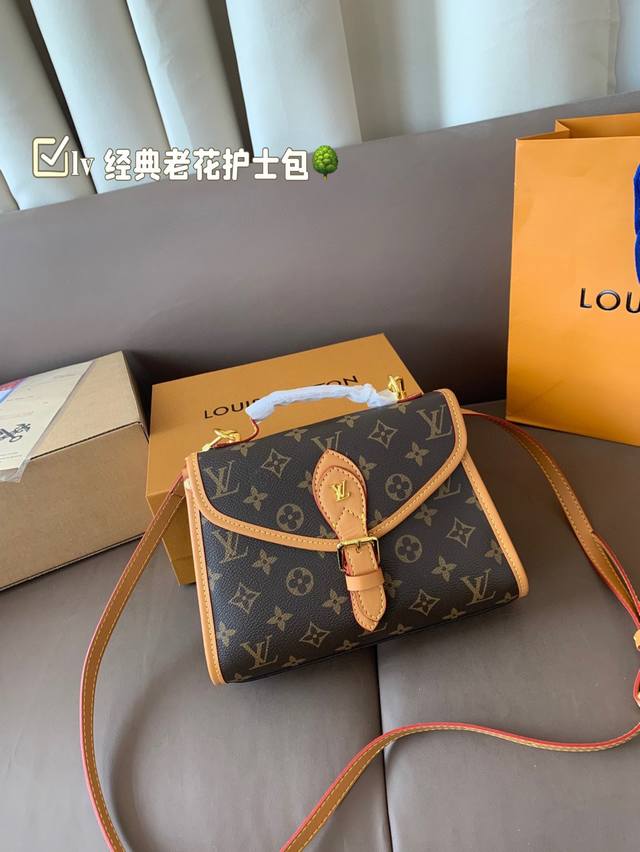 23*17 Classic Nurse Bag With Old Flowers Strong Retro Style