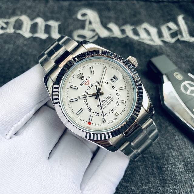 白壳 金20 钢带20 真眼80 品牌: 劳力士Rolex Sky-Dweller 系列: 纵航者型系列 简称 天行者恒心之作 类型 精品男士腕表 商务百搭 表