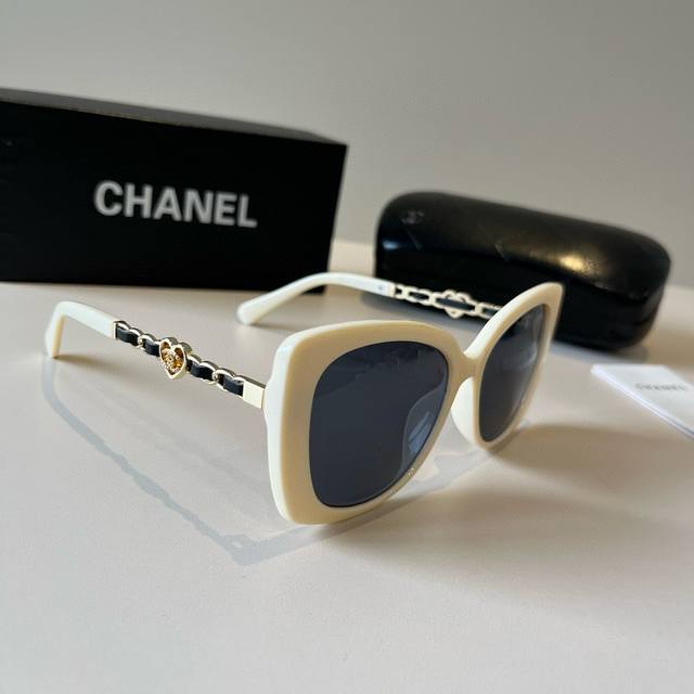 chanel Chanel Celebrity Style Sunglasses Are Asked About The Sunglasses That