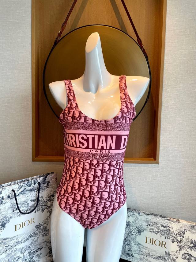 dior's New One-Piece Swimsuit Is Suitable For A Variety Of Scenarios. It Can dior's New One-Piece Swimsuit Is Suitable For A Variety Of Scenarios. It Can