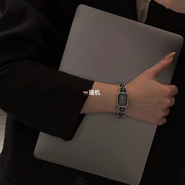 Cartier Cartier official website latest release of popular narrow version thin b Cartier Cartier official website latest release of popular narrow version thin b