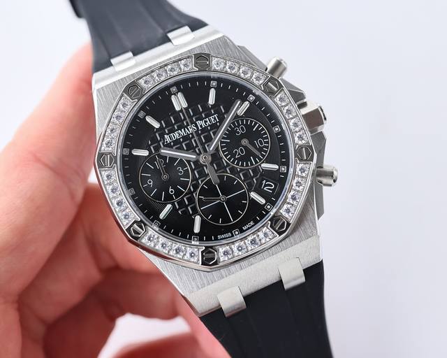 Seiko version Coco Crush series earrings diamond pattern earrings, Beige beige 1