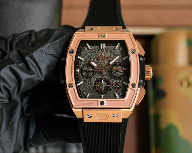 推荐独家首发 白壳 玫黑710 恒宝-Hublot 机械版本 精品男士腕表，多功能设计，尊贵大气，绅士风范，卓越品质，热卖全城。采用全自动机械机芯，顶级316精