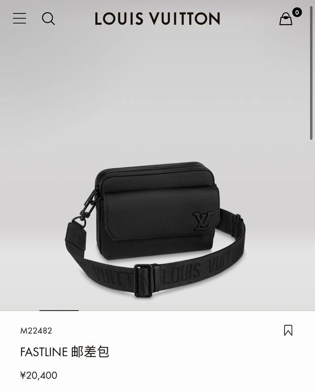 Dynamic chip M22482 Black This Fastline messenger bag is made of soft cowhide le Dynamic chip M22482 Black This Fastline messenger bag is made of soft cowhide le