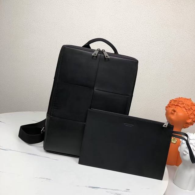 New square woven backpack black Classic solid color with vertical woven design i