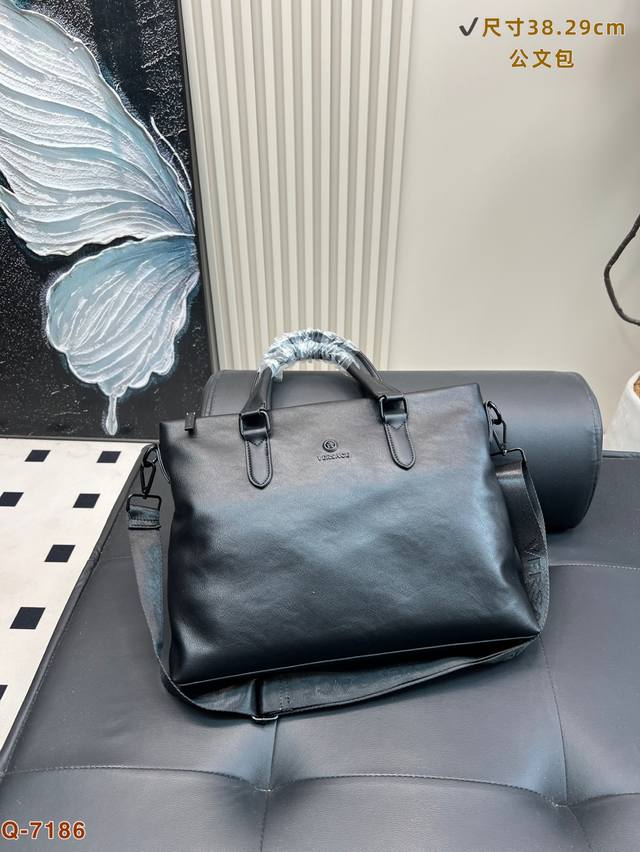 Versace men's business bag hand-held briefcase Men's presbyopic briefcase for bu Versace men's business bag hand-held briefcase Men's presbyopic briefcase for bu