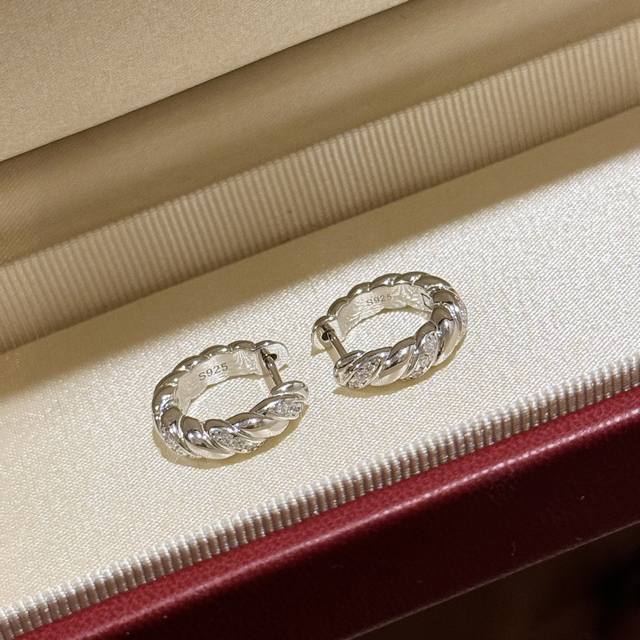 A6214 Independent designer's exquisite twisted half-diamond earrings with exquis