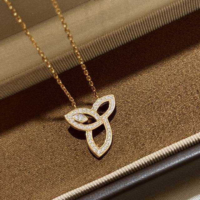 A0402 Hw Hollow clover necklace Super fine craftsmanship Imported S925 sterling