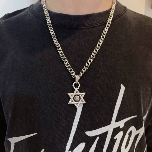 New counter quality Chrome Hearts Chrome Hearts classic retro half-flower cross