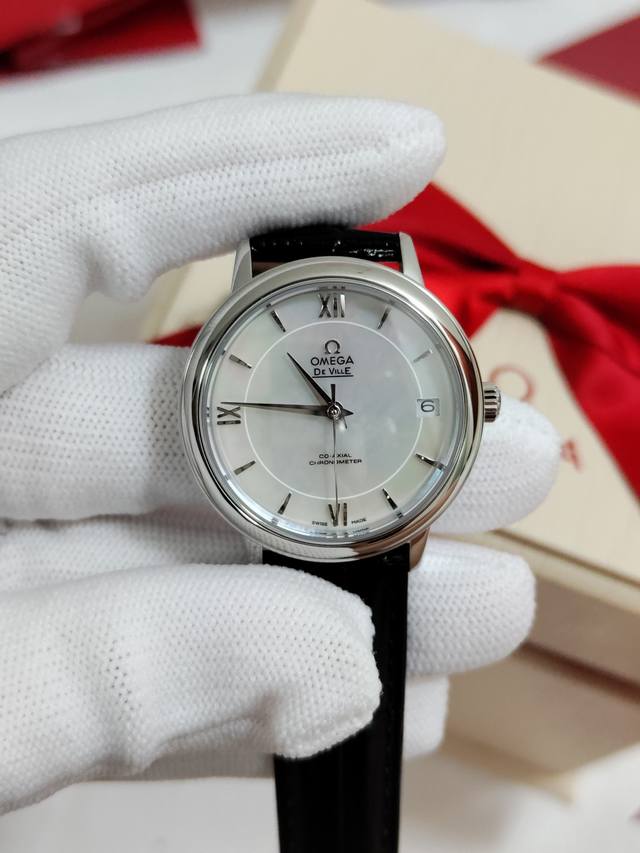 拿捏金色季节的精致感，彰显优雅女神风范欧米茄蝶飞二代典雅系列女款腕表，32.7Mm尺寸，多种风格表盘，彰显万种风情与个性，2813机械机芯与西铁城8215机械机