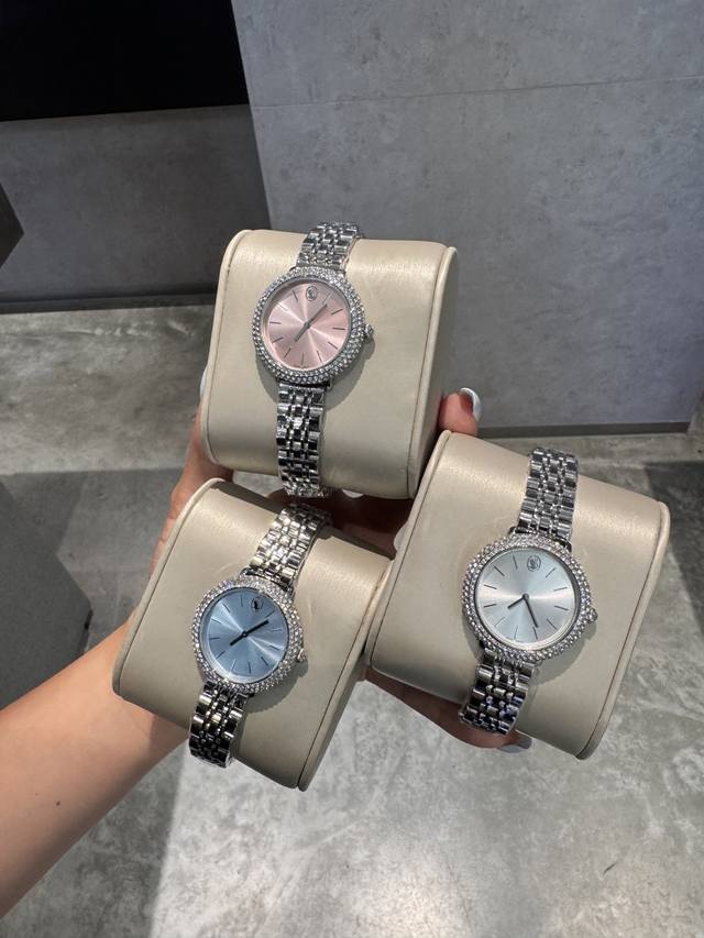 Same price Swarovski Swarovski summer temperament accessories, this watch combin Same price Swarovski Swarovski summer temperament accessories, this watch combin