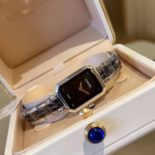 Lingdong Ceramics exclusively presents the latest Chanel watch, a simple but ext Lingdong Ceramics exclusively presents the latest Chanel watch, a simple but ext