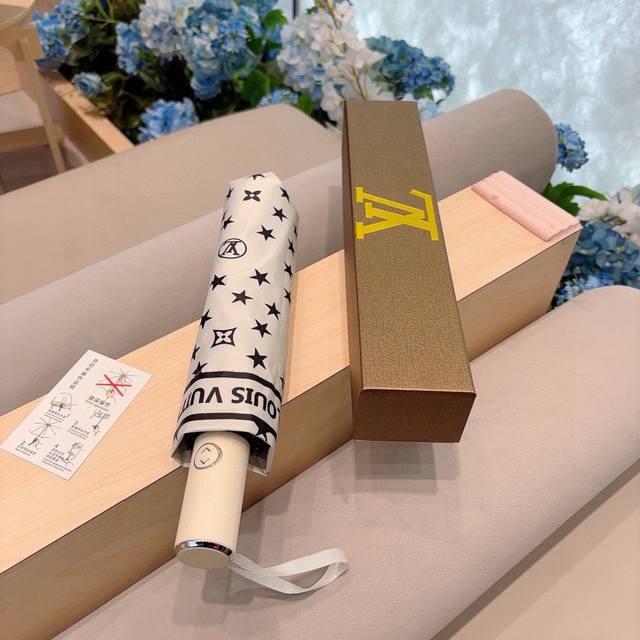 Louis Vuitton Louis Vuitton's new tri-fold automatic folding umbrella with new c
