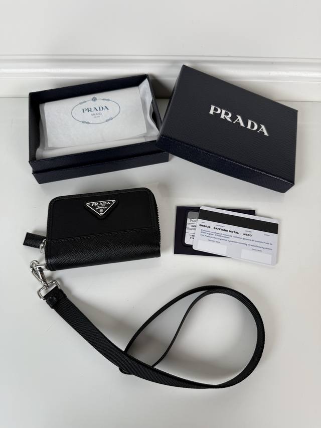 P deerskin unisex cardholder, model 2Mr039, classic and practical zipper design,