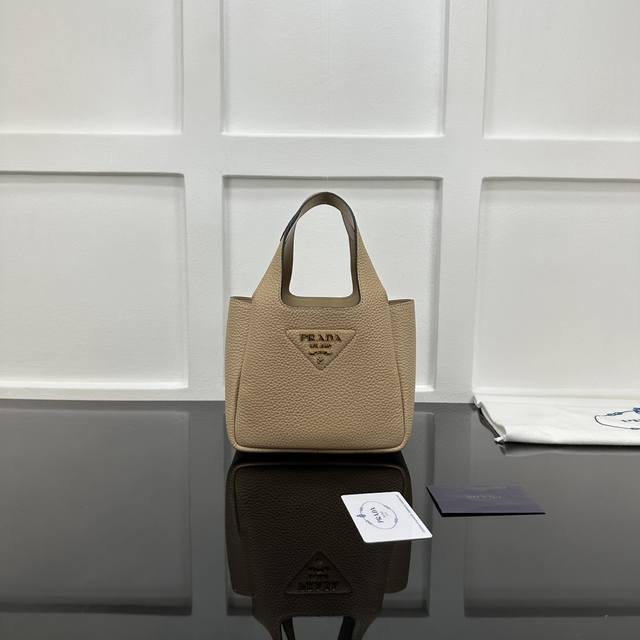 Prada new counter quality, top-grade original leather, original hardware, real s