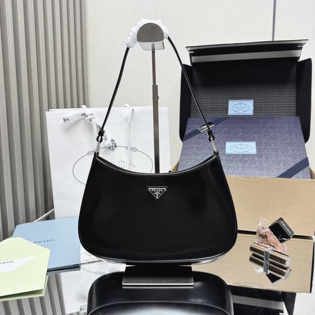 The latest model of the top original P counter women's underarm bag 1Bc499 has The latest model of the top original P counter women's underarm bag 1Bc499 has