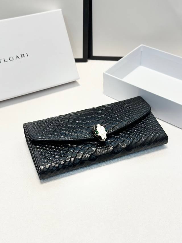 Color Black and Pink Size 19X10 Bulgari original cowhide wallet Superior workma