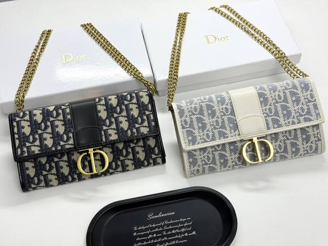 Dior 621665 Color Black White Size 19*10.5*3.5 Dior counter synchronization, sho