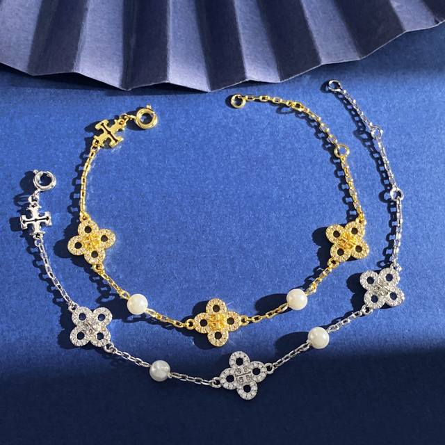 Tory Burch Tory Burch new Korean fashion Ins full diamond four-leaf clover pearl Tory Burch Tory Burch new Korean fashion Ins full diamond four-leaf clover pearl