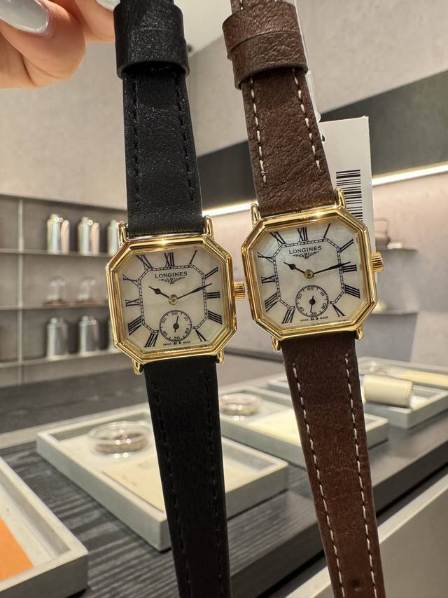 白 金360 浪琴臻世中古，终于给我蹲到了～ 在时光长河中熠熠生辉的浪琴Longines，向来是优雅与品质的象征，这枚古董浪琴女表，更是品牌百年底蕴的完美呈现。