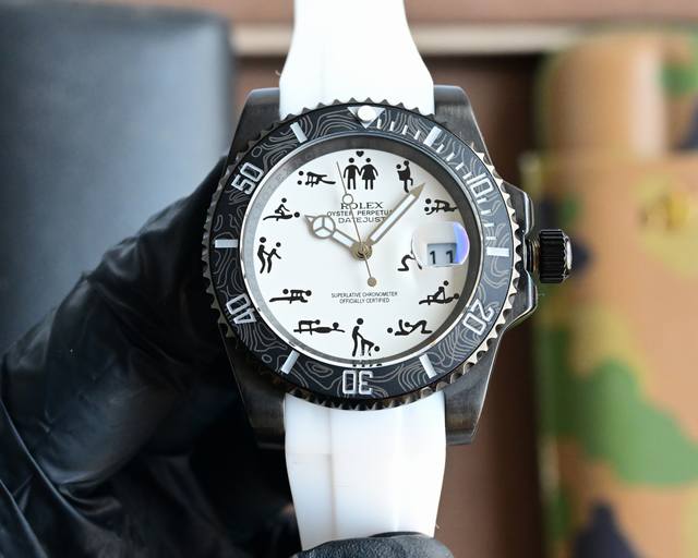 黑壳 日本机+100 新品 劳力士Rolex“春宫表”17世纪末,为满足贵族对奢华艺术的追求,欧洲制表师们特将春宫图案绘制在钟表之上,于是华丽的“春宫表”从此诞 黑壳 日本机+100 新品 劳力士Rolex“春宫表”17世纪末,为满足贵族对奢华艺术的追求,欧洲制表师们特将春宫图案绘制在钟表之上,于是华丽的“春宫表”从此诞