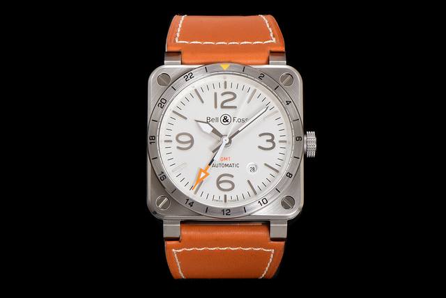 四针 白 金 Br Bell & Ross 柏莱仕 Br 03-93 Gmtot5 机芯：进口自动上弦机械机芯 功能：时针、分针、秒针、日期和表圈上的24小时第