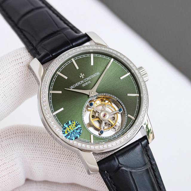 The new Traditionnelle Tourbillon watch from Vacheron Constantin has a brand ne The new Traditionnelle Tourbillon watch from Vacheron Constantin has a brand ne