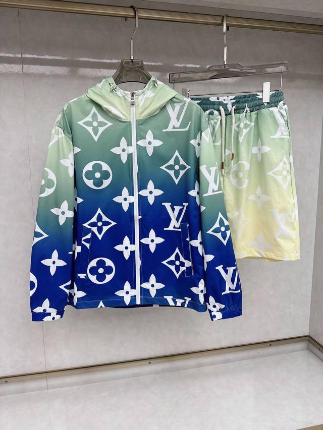 Lv 2510Ss Spring and Summer new short-sleeved suit, unisex. The upper body effec