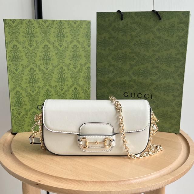 Actual shot Style number: 735178 White leather Size: 2413.57.5Cmgucci Horsebit 1