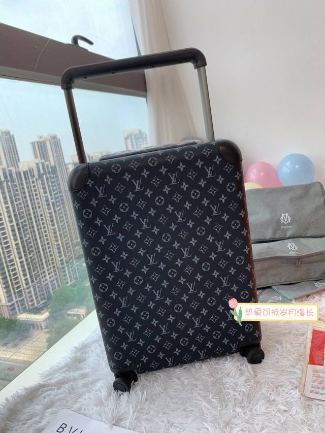 驴家Lv拉杆箱 登机箱 旅行箱Lv路易威登Louisvuitton拉杆箱旅行箱高端货变色皮，海关锁，万向轮，铝制宽拉杆时尚大气，范冰冰，李晨，吴秀波，大表姐，井