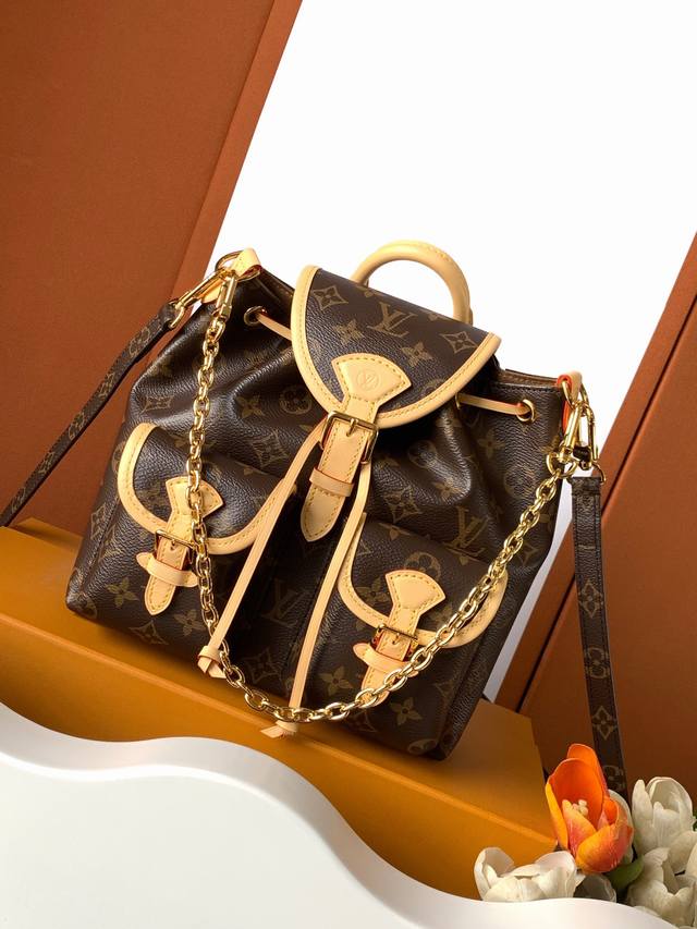 Excursion 小号背包 特级加强版 型号： M46932皮料： 是意大利A级皮料五金： 采用进口A级全钢五金包装： 全套原厂Mb包装尺寸：21.0 X 2