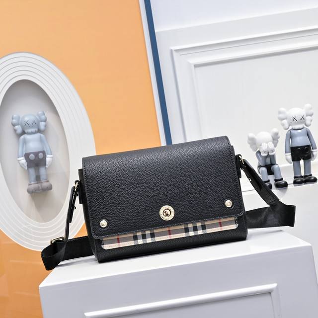 Burberry shoulder bag. A must-have in the fashion world. Get the latest Burberry