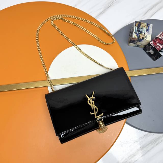 YSL Yves Saint Laurent patent leather. Long-awaited. Patent leather is always th YSL Yves Saint Laurent patent leather. Long-awaited. Patent leather is always th