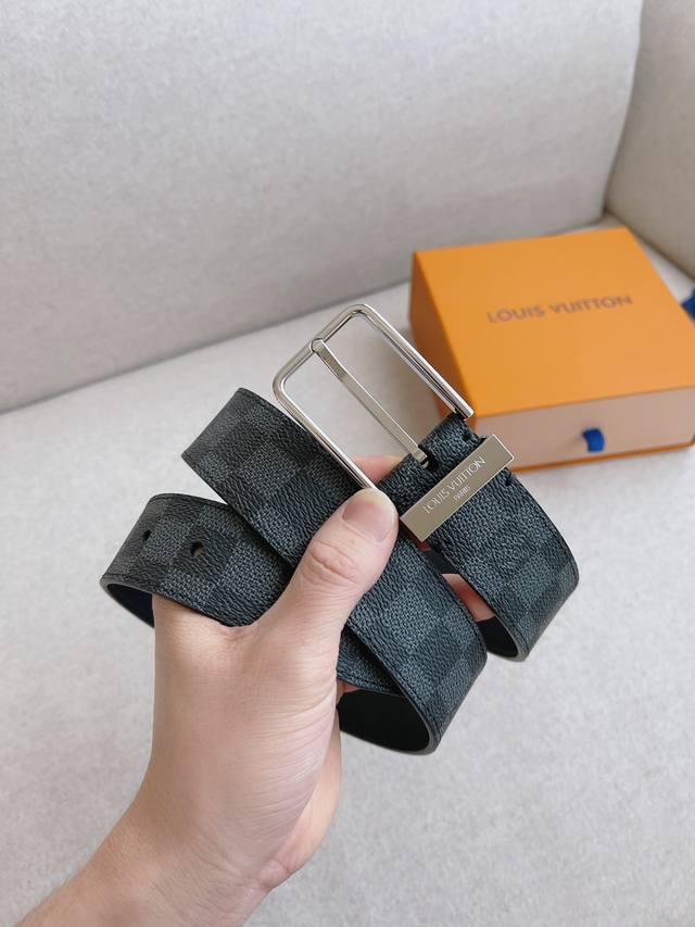 with full gift box Lv new entry-level style, enriching the canvas belt series, a